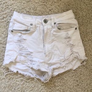 ❣️Super High Waisted Distressed White Denim Shorts